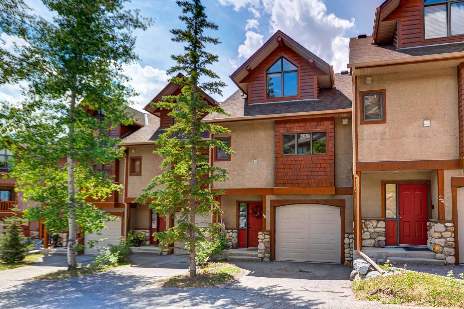 Property Photo:  300 Eagle Terrace Road 25  AB T1W 3E5 
