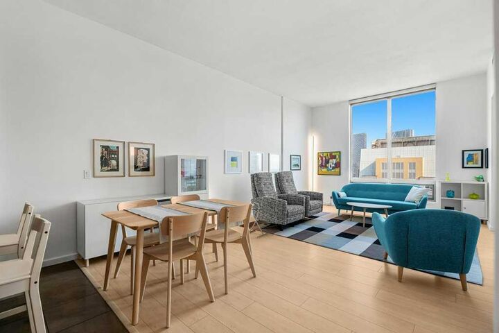 Property Photo:  210 15 Avenue SE 3202  AB T2G 0B5 