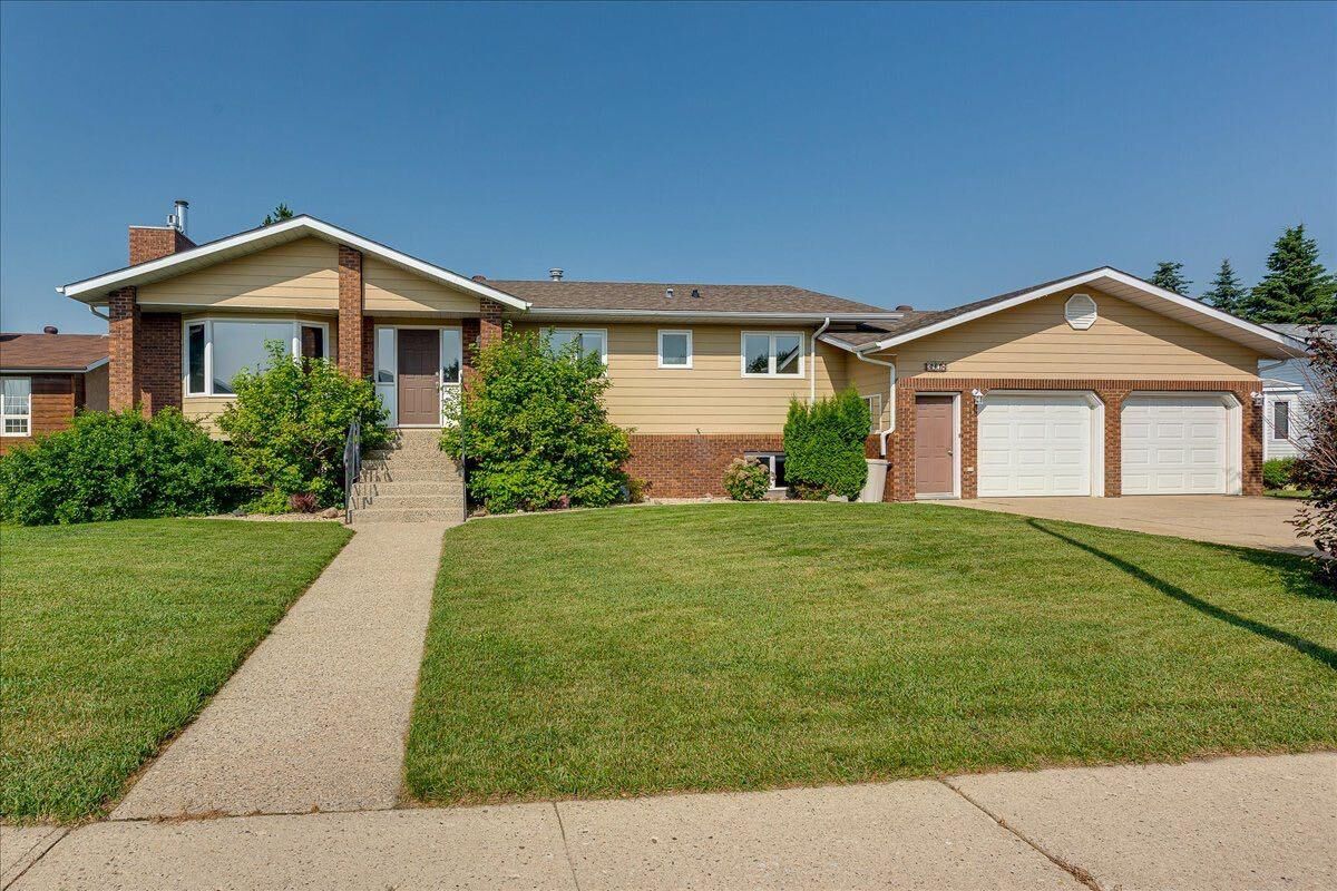 Property Photo:  3908 39 Street Close  AB T4J 1A9 
