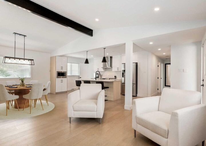 Property Photo:  1323 106 Avenue SW  AB T2W 0B8 