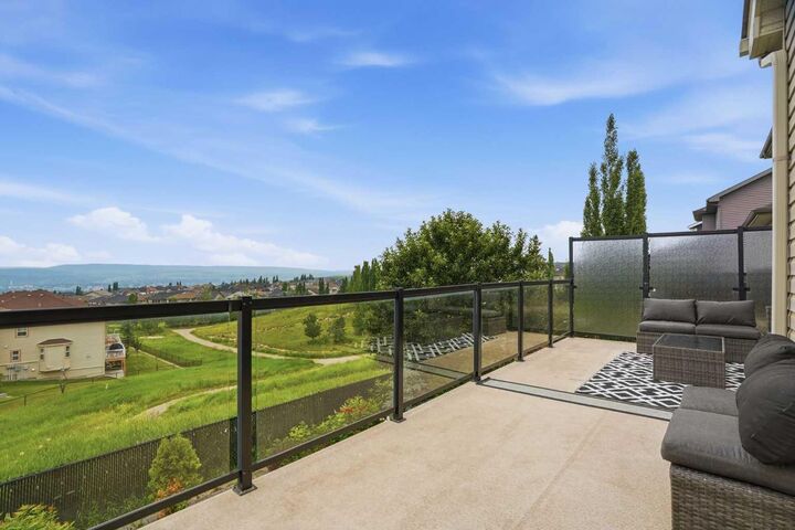 Property Photo:  113 Sunset View  AB T4C 0E8 