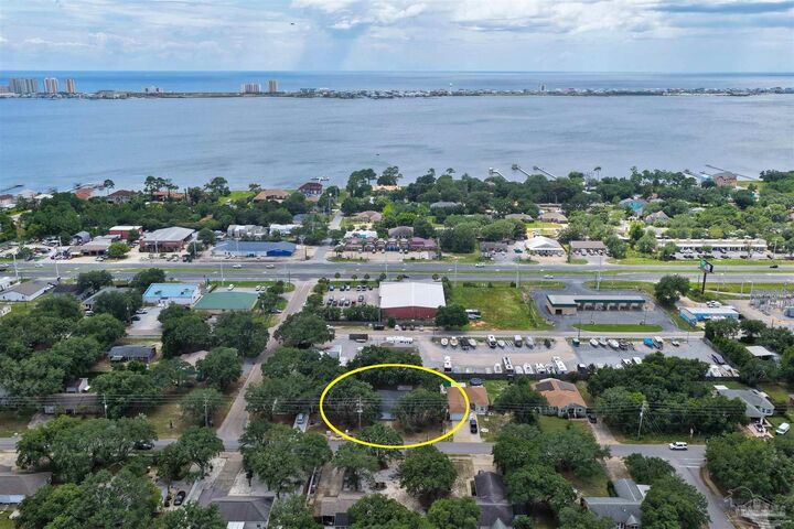 Property Photo: 8137 Fourth St FL 32566