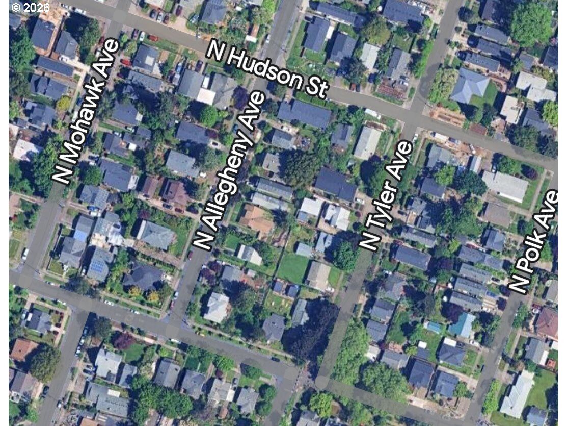 Property Photo:  8550 N Allegheny Ave  OR 97203 