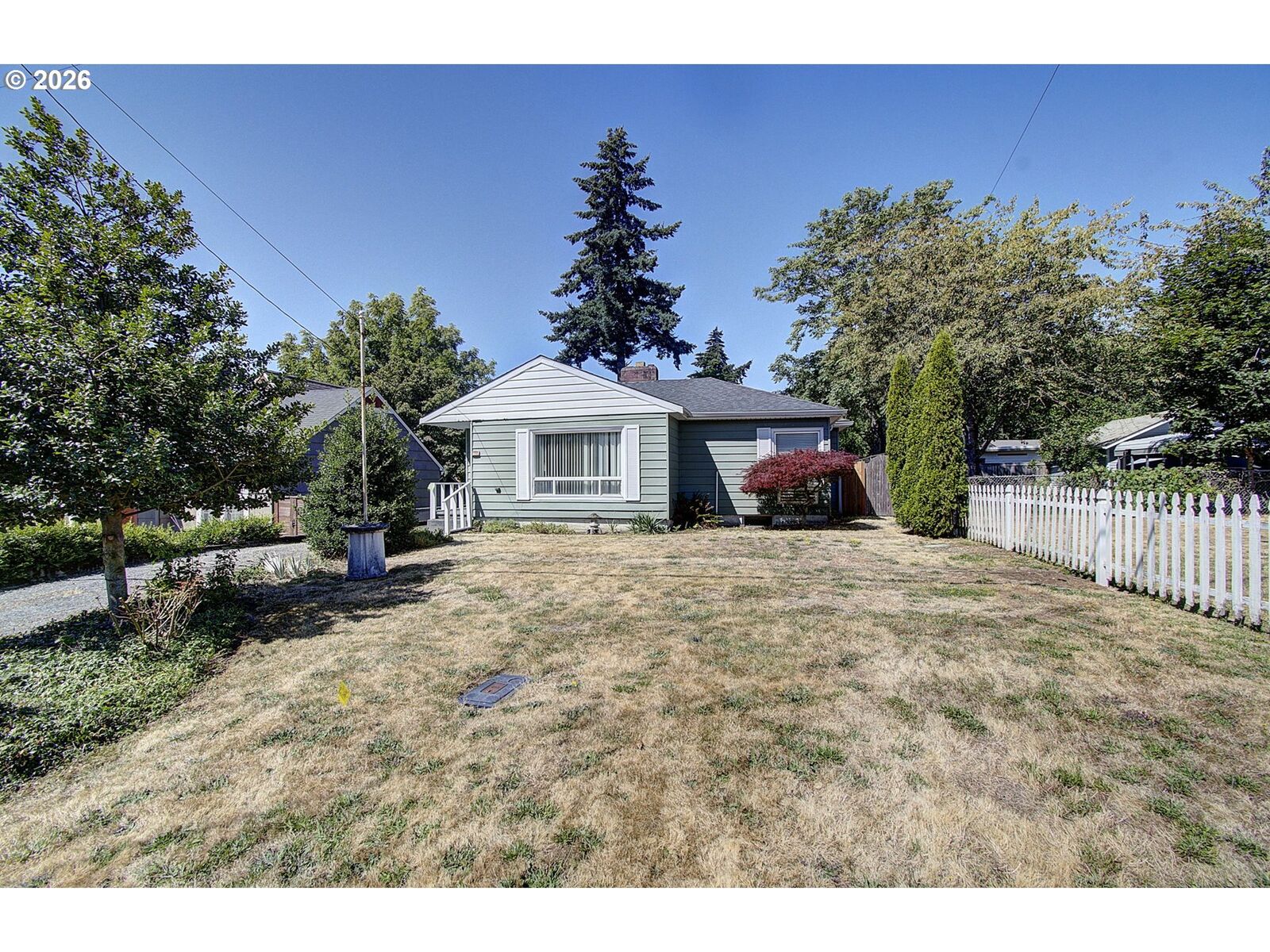 Property Photo:  510 Ash St  WA 98661 