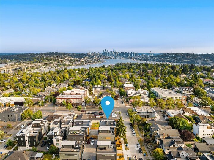 Property Photo: 4516 B Corliss Avenue N WA 98103