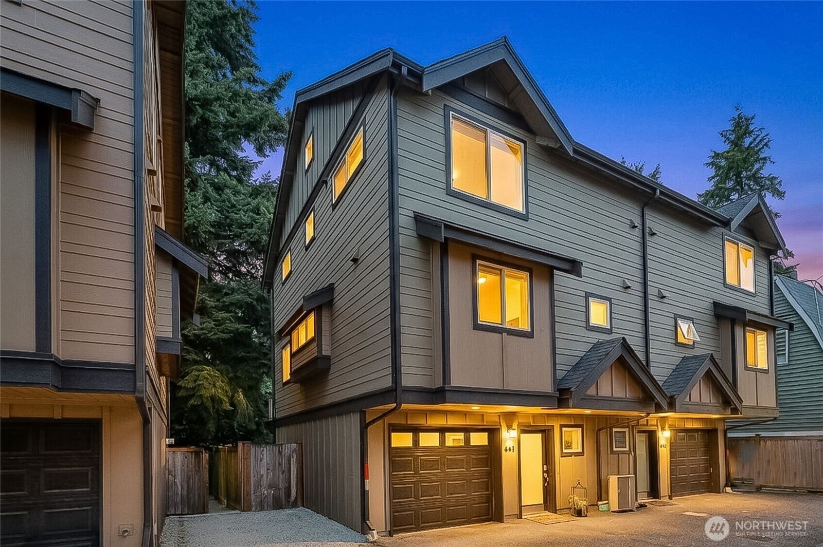 Property Photo:  9615  Roosevelt Way NE A  WA 98115 