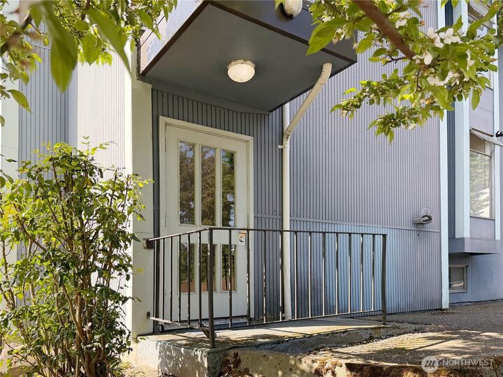 Property Photo:  10455  Des Moines Memorial Drive S N-202  WA 98168 