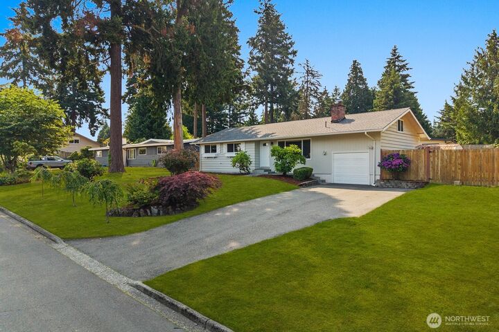 Property Photo:  617 SW 299th Street  WA 98023 