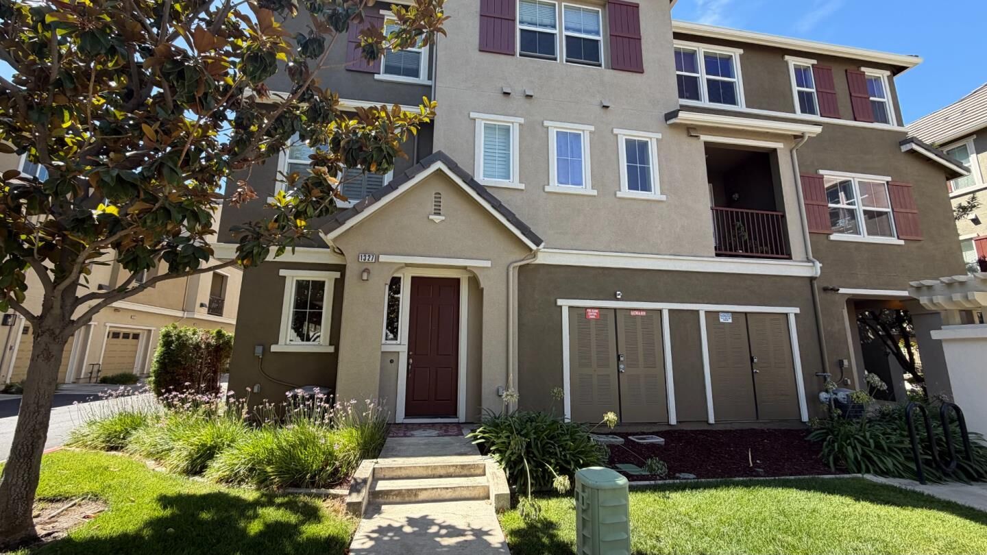 Property Photo:  1327 Westbury Drive  CA 95131 