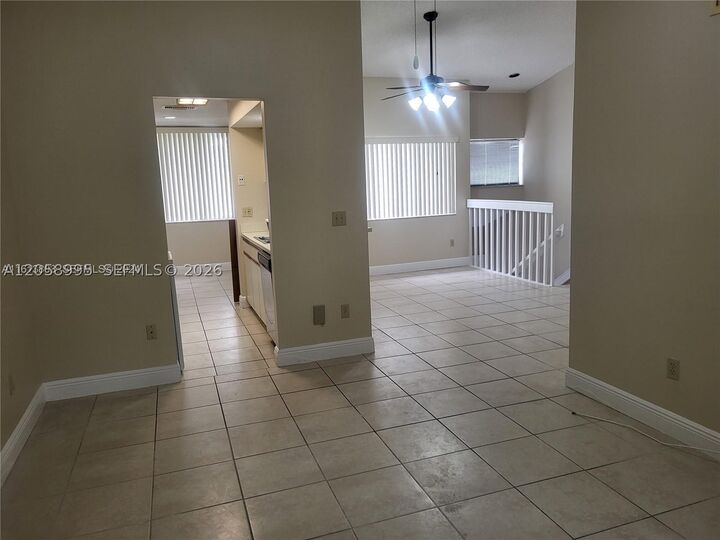 Property Photo: 9843 SW 138th Ave Ea2r FL 33186