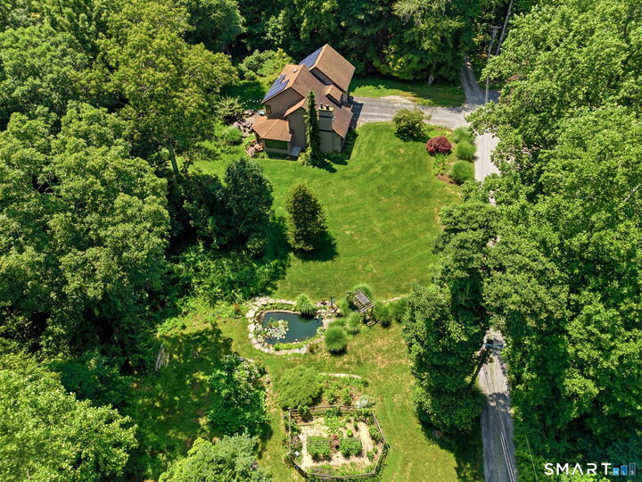 Property Photo:  170 Bushy Hill Road  CT 06417 