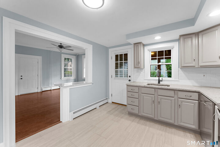 Property Photo:  324 Main Street 1  CT 06480 