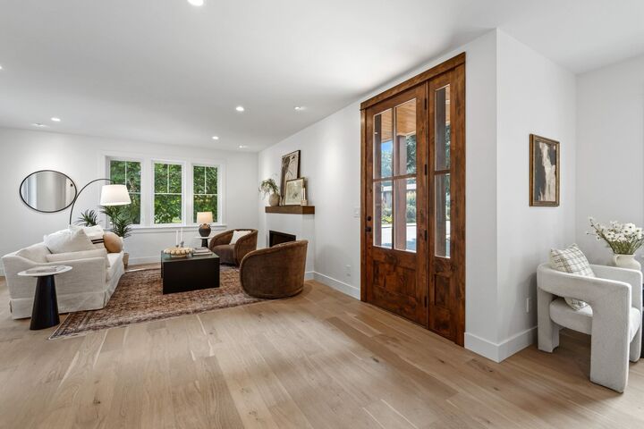 Property Photo: 401 E 18th Ave WA 99203