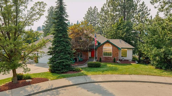 Property Photo:  5923 N Northwood Dr  WA 99212 