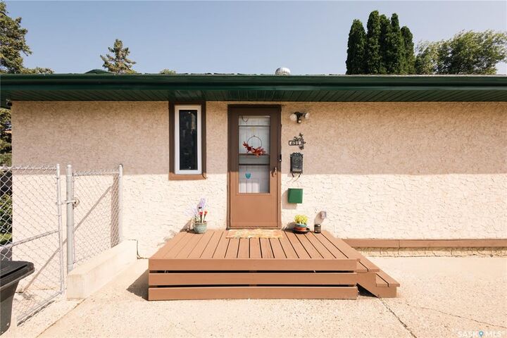 Property Photo: 631 Buchanan Drive SK S6V 5Z7
