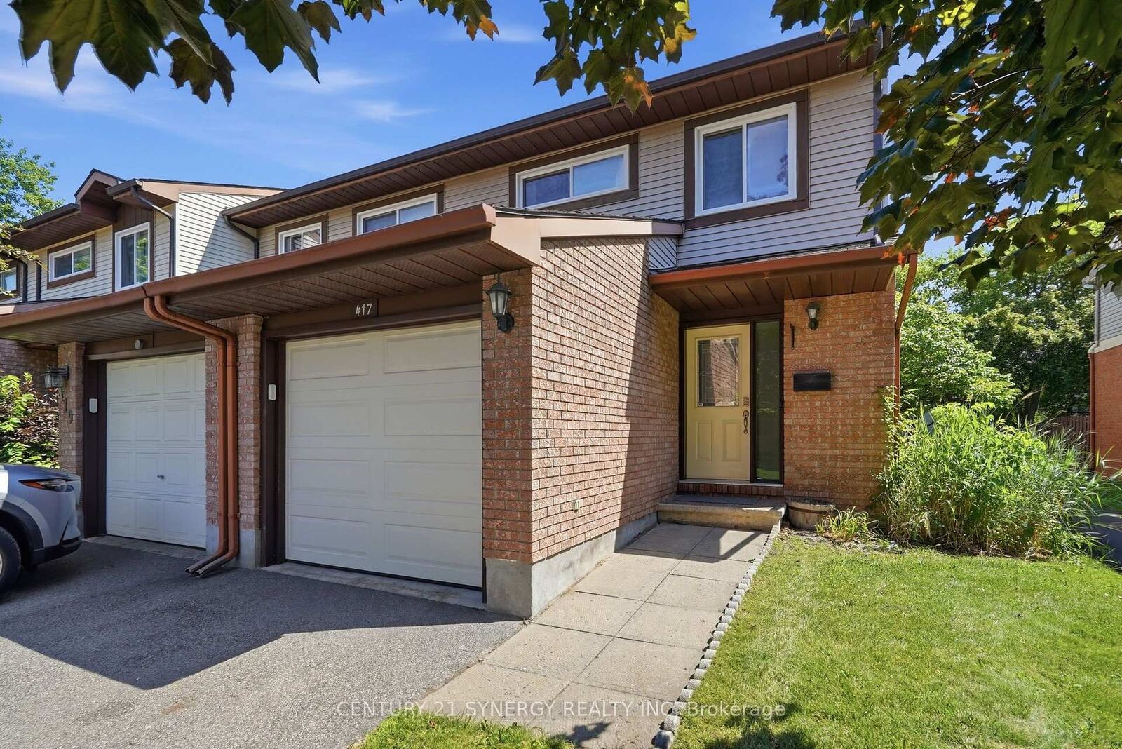 Property Photo:  417 Sandhamn Private  ON K1T 2Y9 