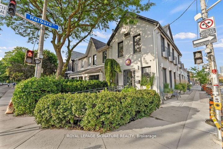Property Photo: 154 Harbord Street ON M5S 1H2