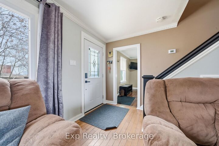 Property Photo: 10 Valleyview Crescent ON K8P 3G1