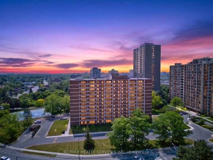 Property Photo:  3120 Kirwin Avenue 210  ON L5A 3R2 
