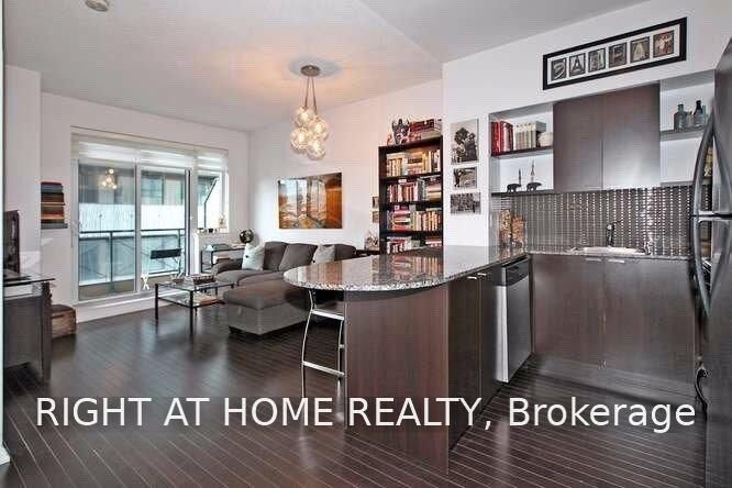 Property Photo:  35 Hayden Street 1413  ON M4Y 3C3 