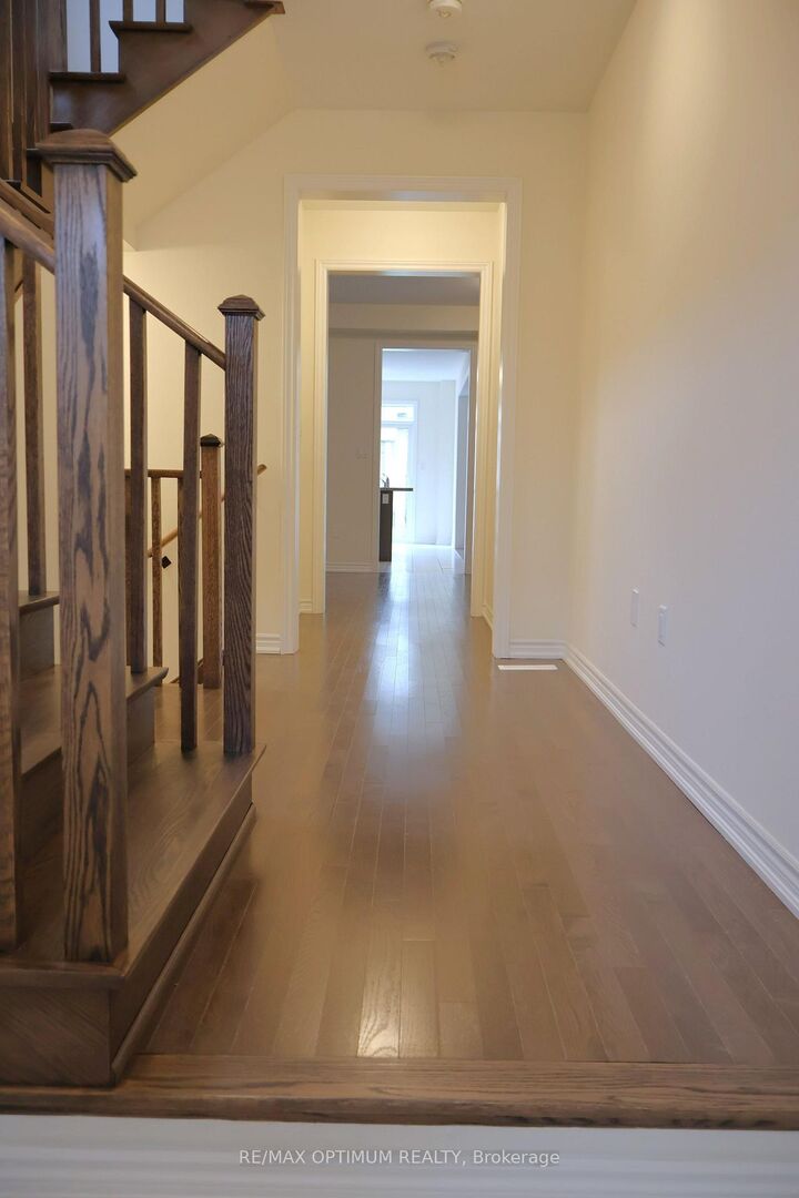Property Photo: 3 Armilia Place ON L1P 0N9