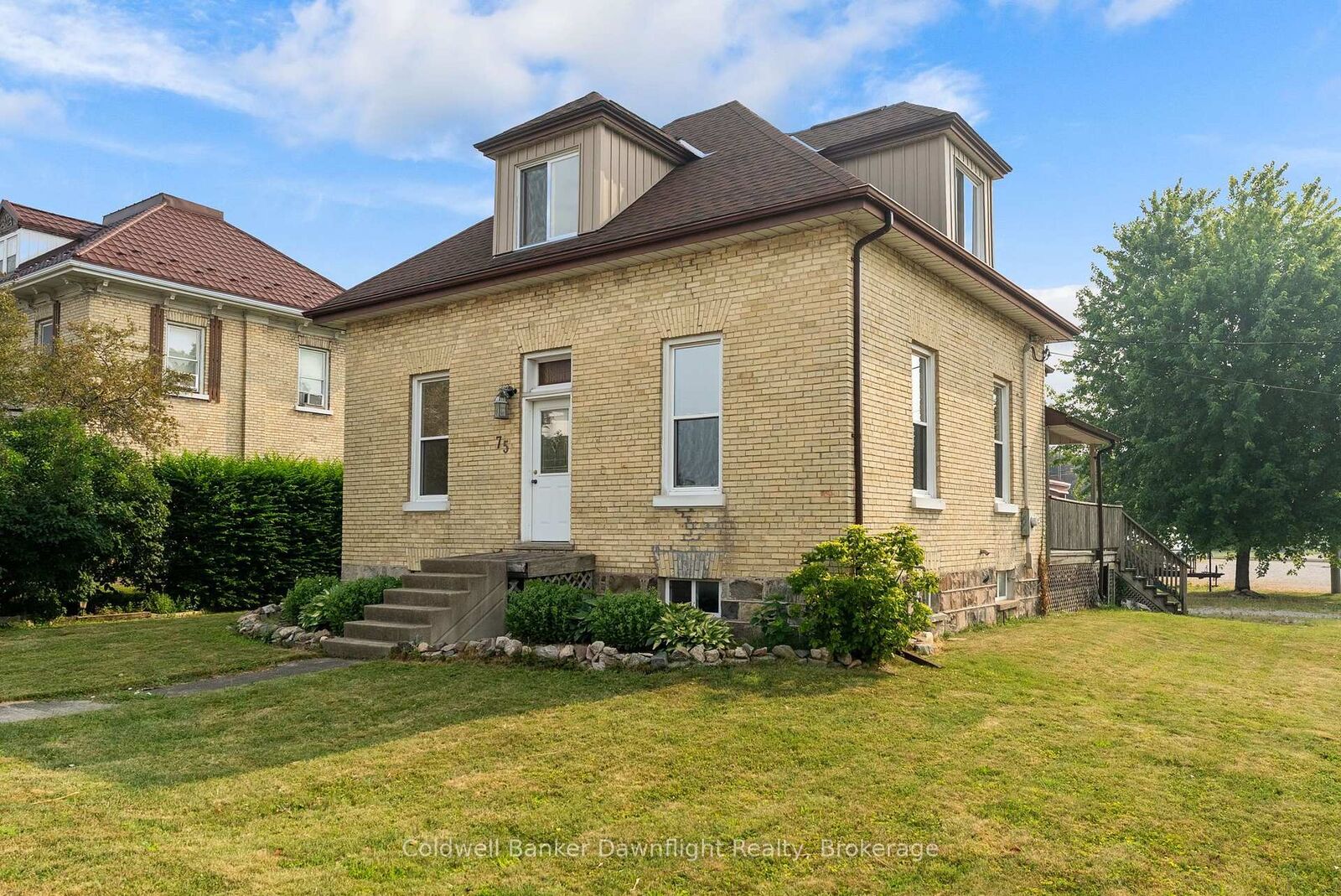 Property Photo:  75 London Road  ON N0M 1X0 