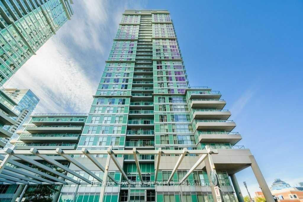 Property Photo:  70 Town Centre Court 2807  ON M1P 0B2 