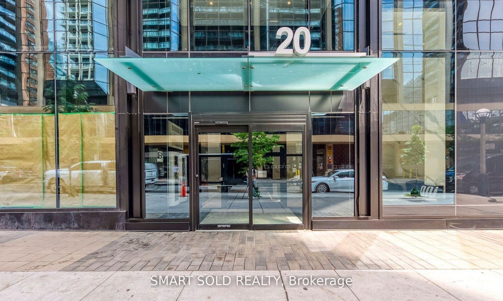 Property Photo:  20 Edward Street 2620  ON M5G 0C5 