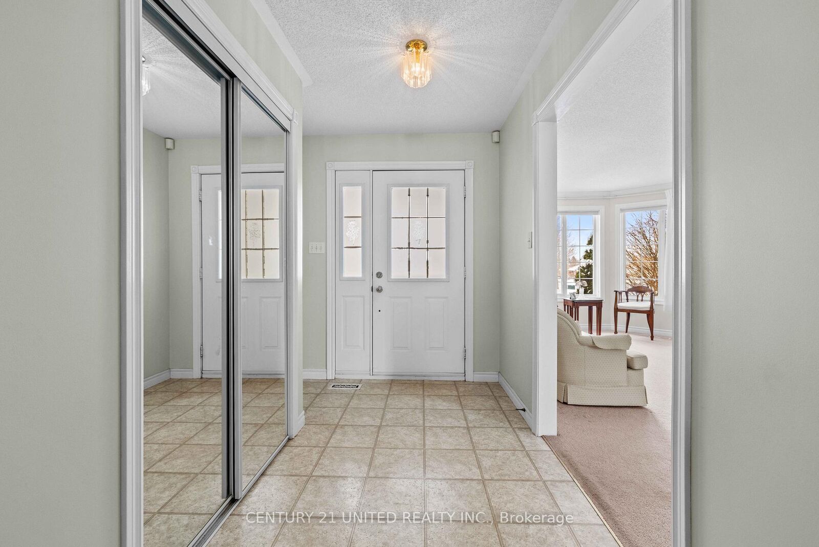 Property Photo:  2903 Jennifer Drive  ON K9L 1Z5 
