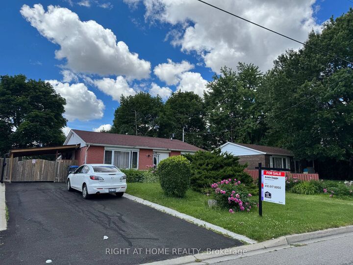 4 Leslie Street — photo 1