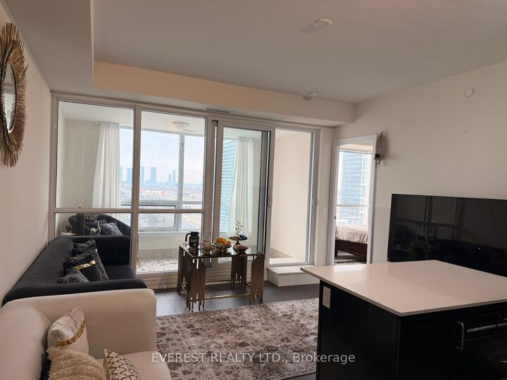 Property Photo:  9075 Jane Street 1706  ON L4K 0L7 