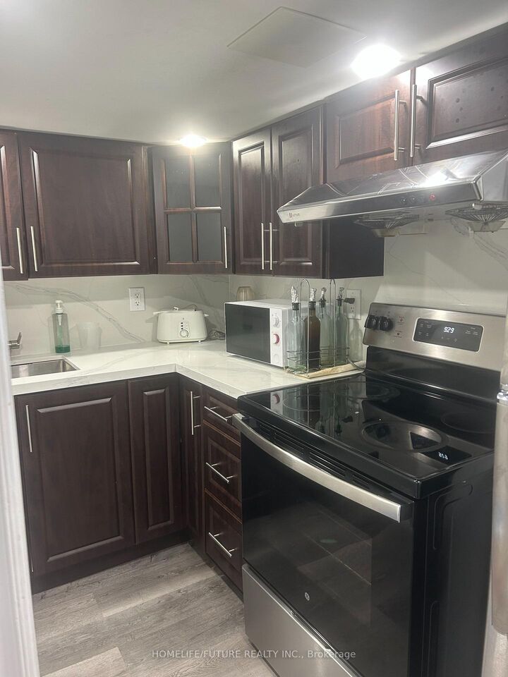 Property Photo:  83 Bimini Crescent Bsmt  ON M3N 1S1 