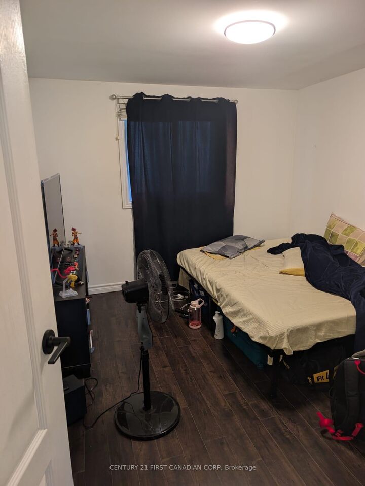 Property Photo:  25 Erica Crescent 28  ON N6E 3R6 