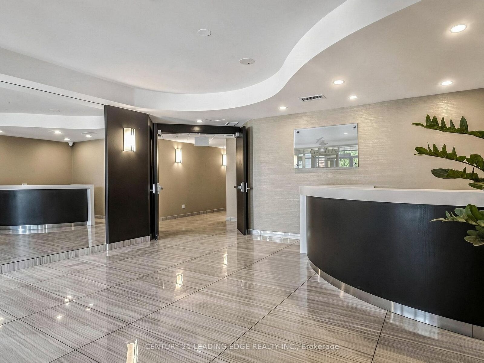 Property Photo:  399 South Park Road 1003  ON L3T 7W6 