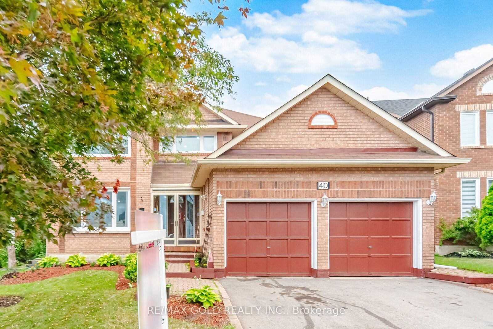 Property Photo: 40 Kenpark Avenue ON L6Z 3R5