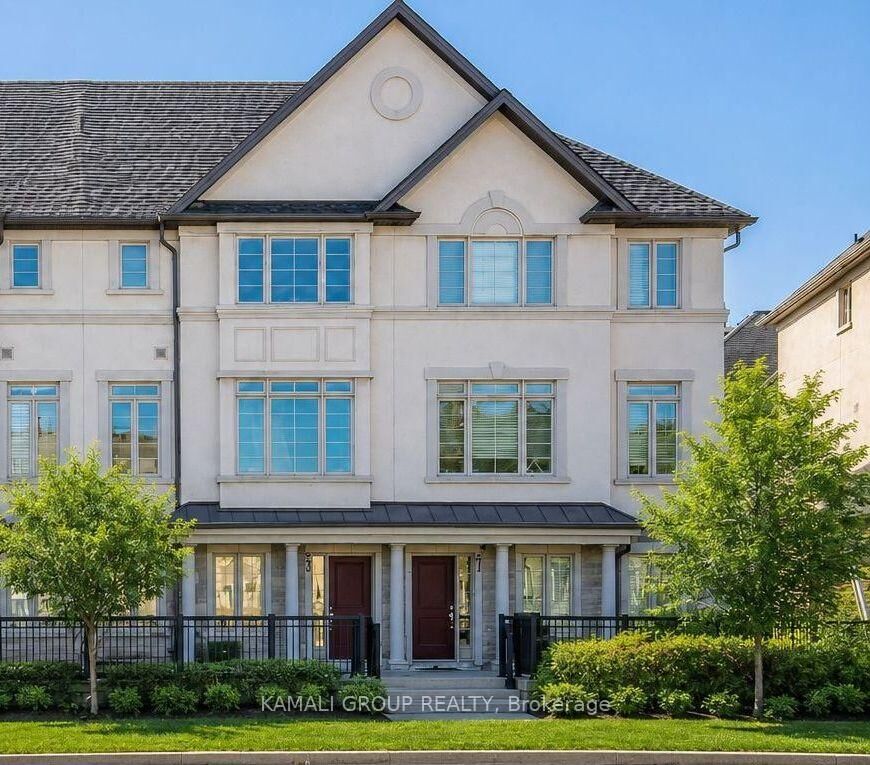 Property Photo:  39 Beverley Glen Boulevard  ON L4J 0G8 