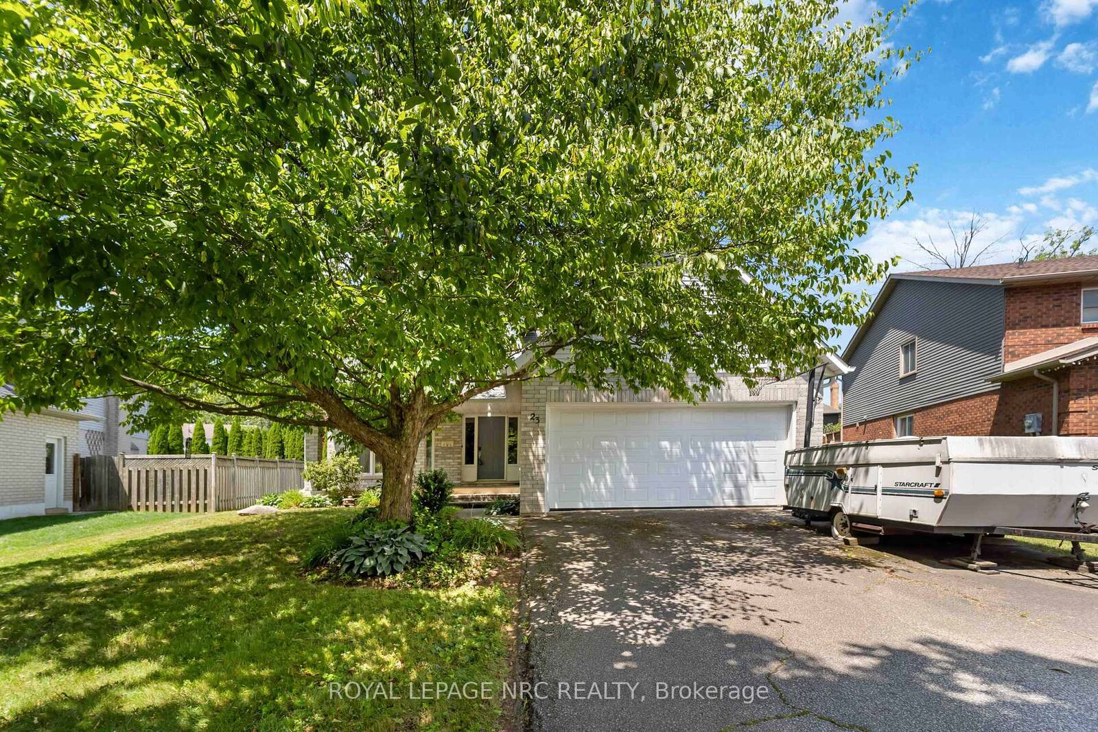 Property Photo:  23 Woodside Square  ON L0S 1E4 