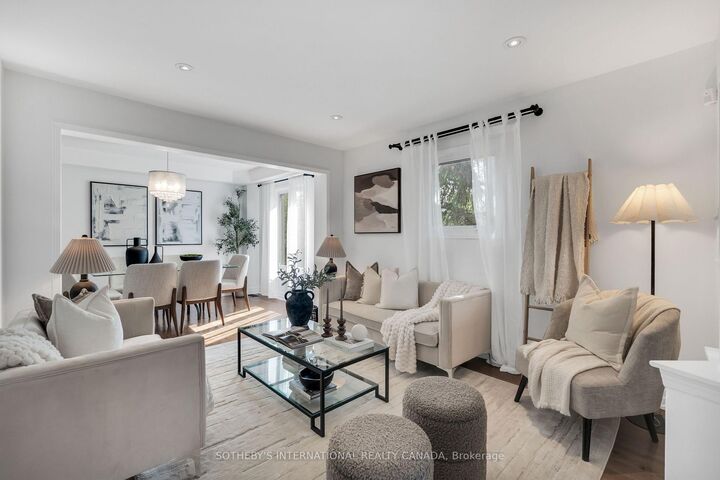 Property Photo:  406 Pinnacle Trail  ON L4G 7G6 