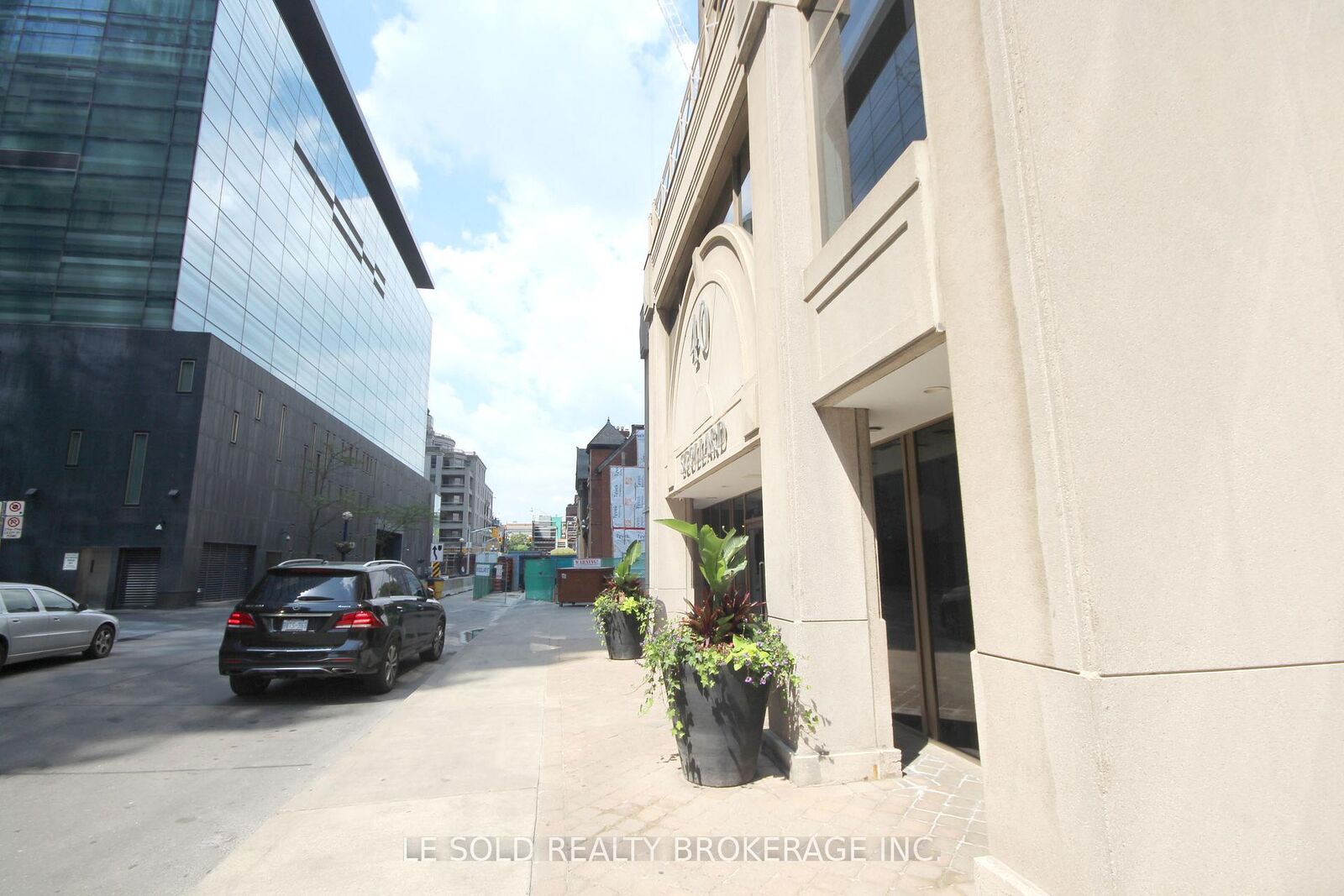 Property Photo:  40 Scollard Street 602  ON M5R 3S1 