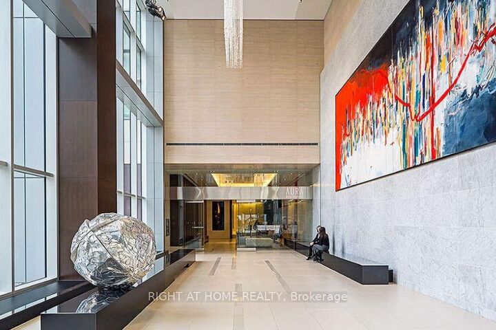 Property Photo:  386 Yonge Street 5016  ON M5B 0A5 