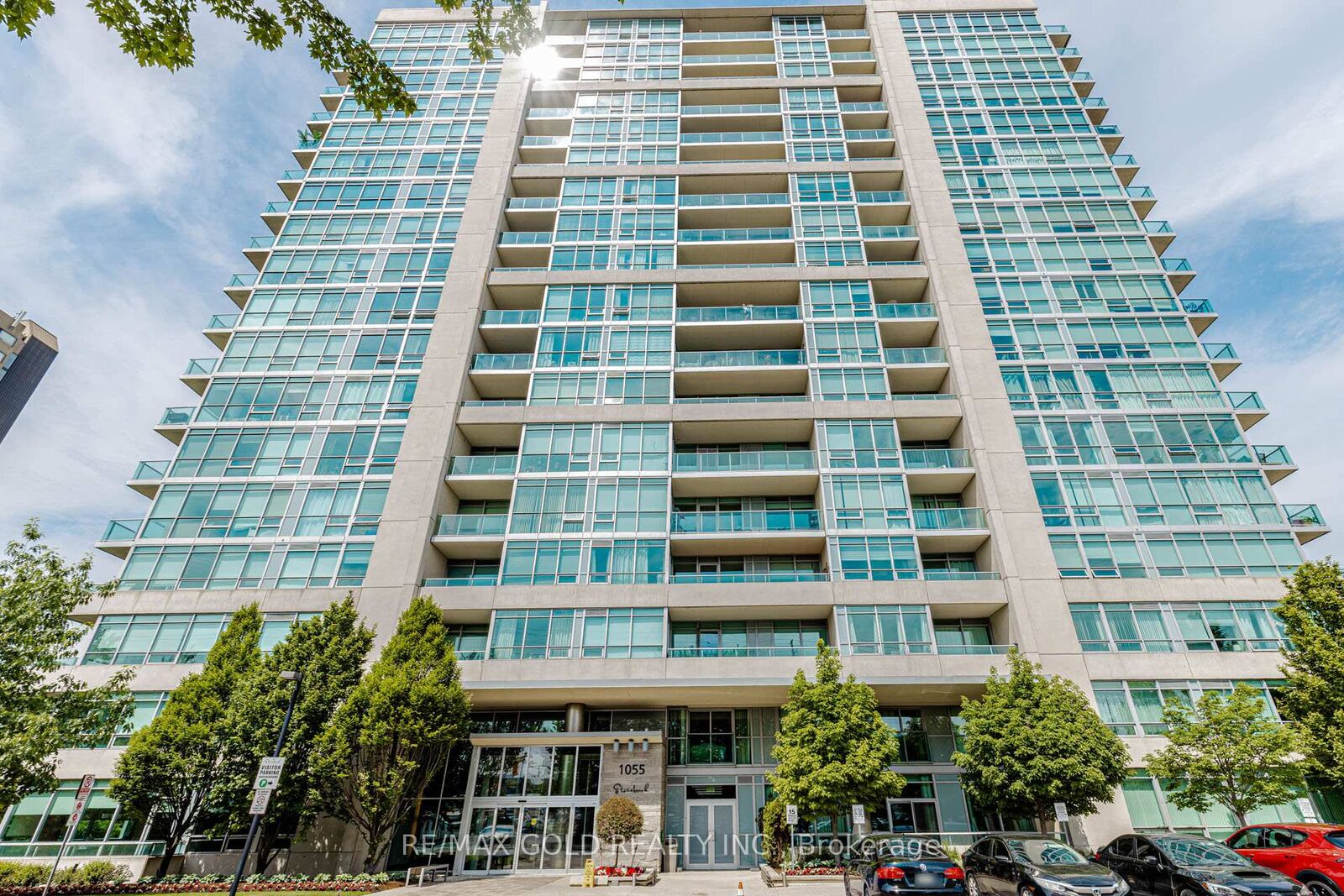 Property Photo:  1055 Southdown Road 313  ON L5J 0A3 