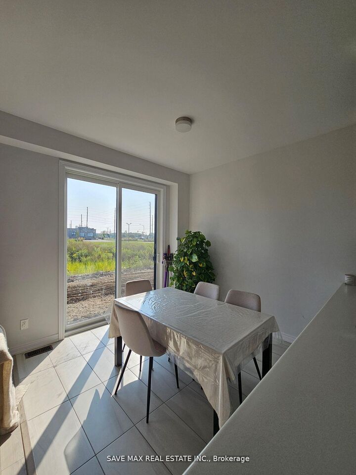 Property Photo:  1084 Lockie Drive  ON L1L 0R9 