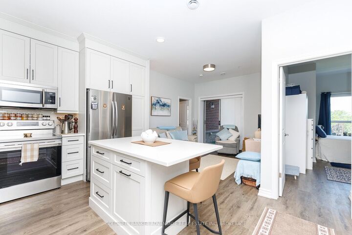 Property Photo:  529 South Pelham Road 306  ON L3C 0H7 