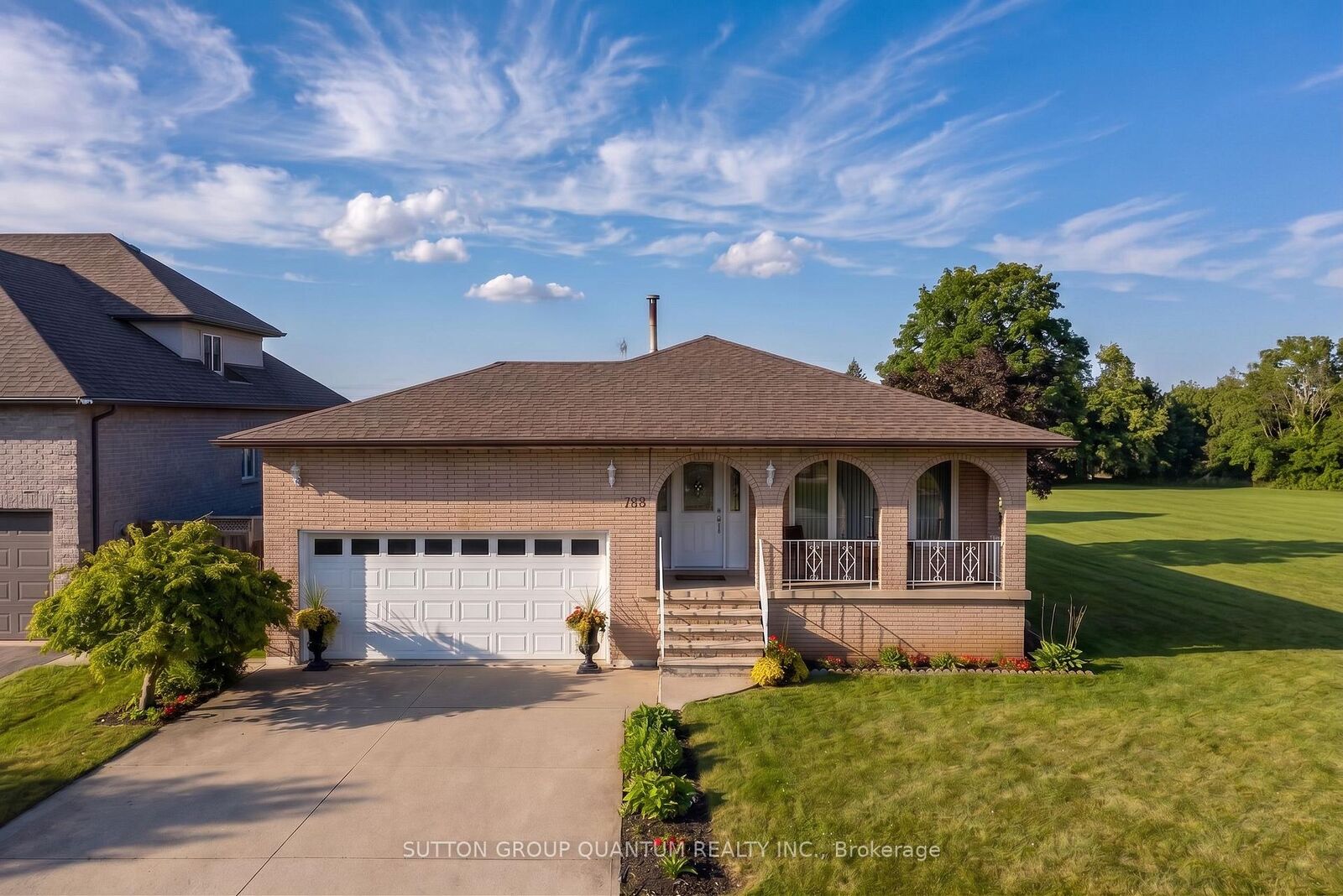 Property Photo: 129 Margaret Avenue ON L8G 3G7