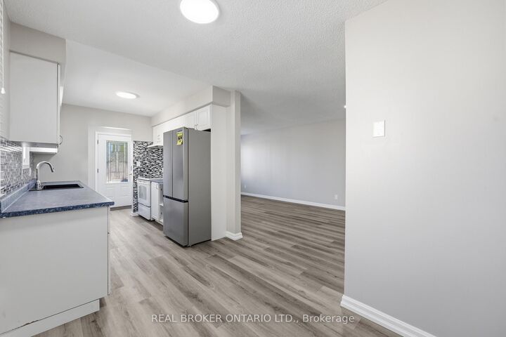 Property Photo: 42 Terrace Avenue ON L3C 2C4