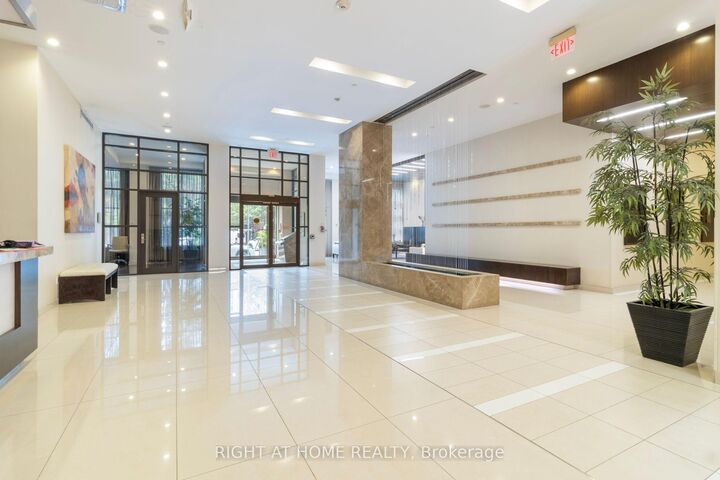 Property Photo: 500 Doris Avenue Th1 ON M2N 0C1