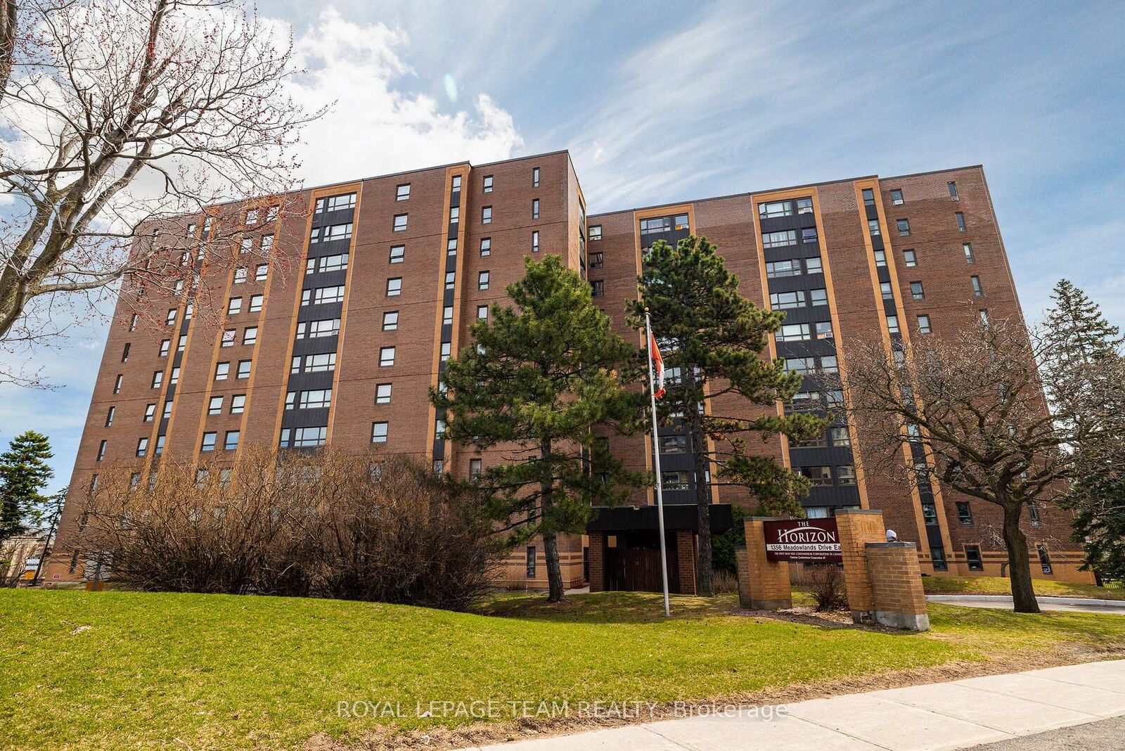 Property Photo:  1356 Meadowlands Drive E 705  ON K2E 6K6 