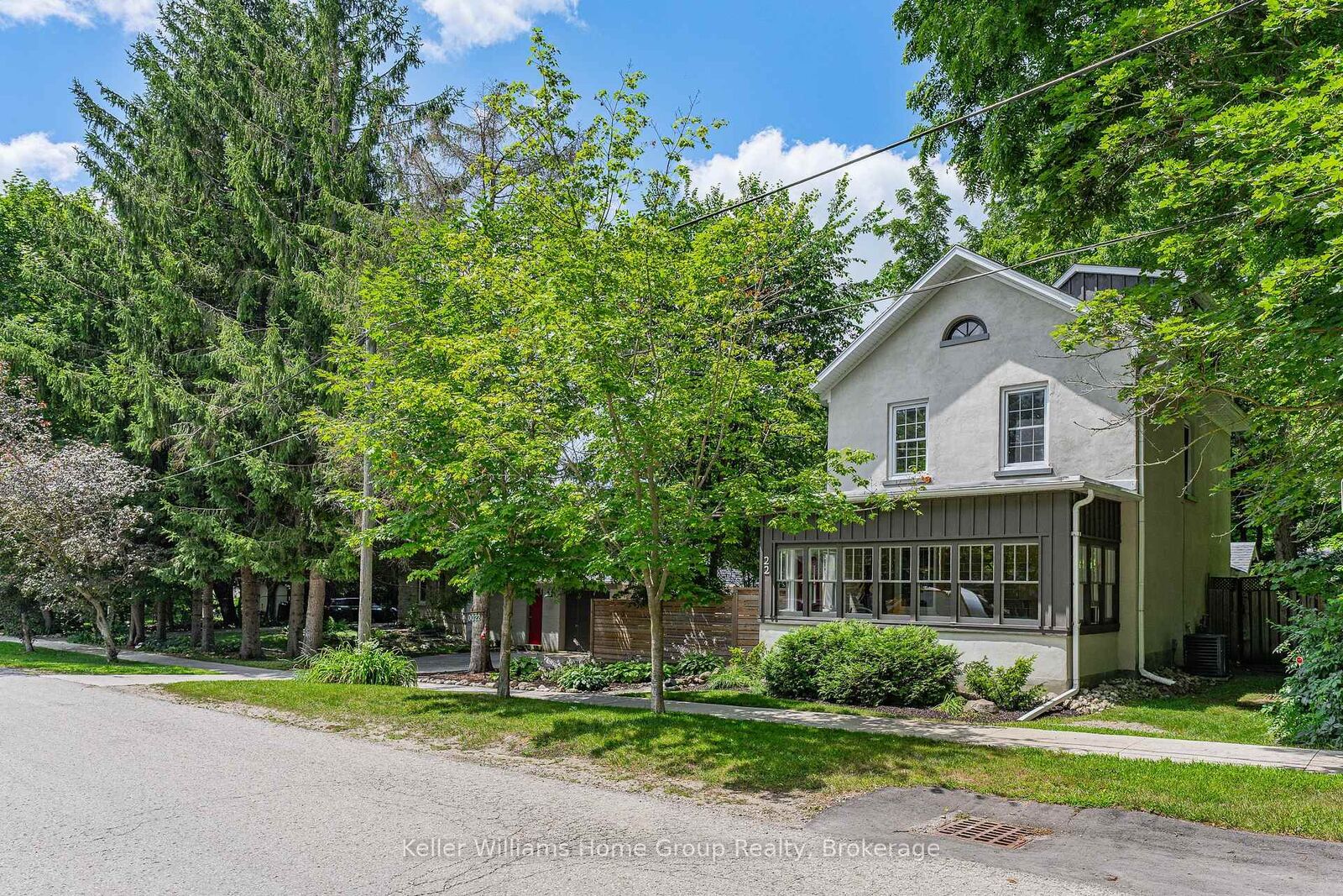 Property Photo: 22 Sophia Street ON N0B 1S0