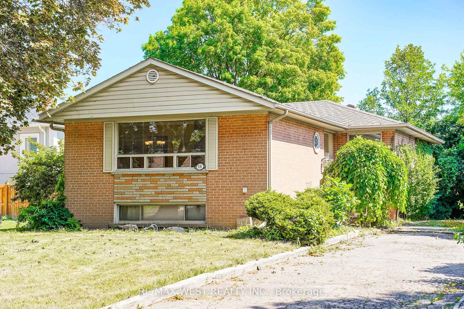 Property Photo:  18 McClure Avenue  ON L6X 2E3 