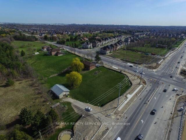 Property Photo: 10973 Goreway Drive ON L6P 0N1